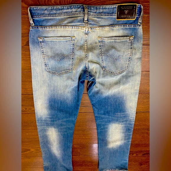 Guess Men’s 32x32 Regular Straight Fit Distressed Jeans - Picture 2 of 9